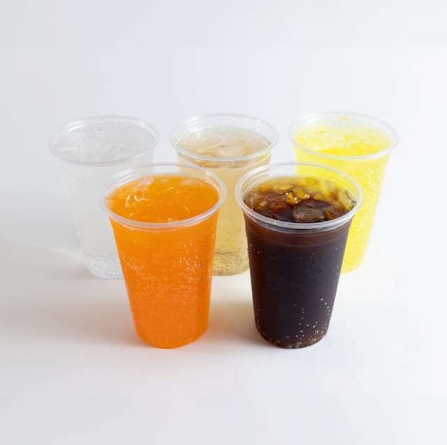Soda (16 onz).